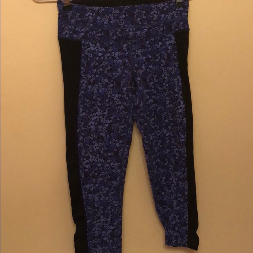 Cropped Athleta leggings